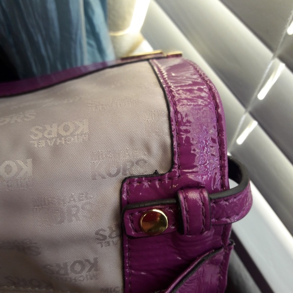 NWOT Authentic Michael Kors Clutch - Picture 4 of 7